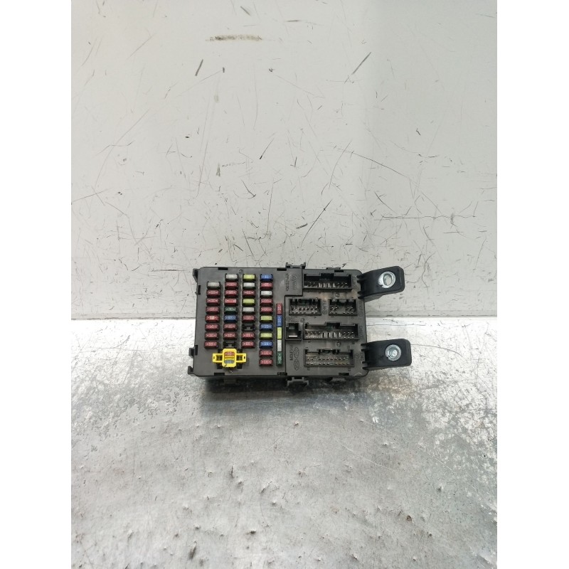Recambio de caja reles / fusibles para hyundai accent iii sedán (mc) 1.4 gl referencia OEM IAM AK1075VA  