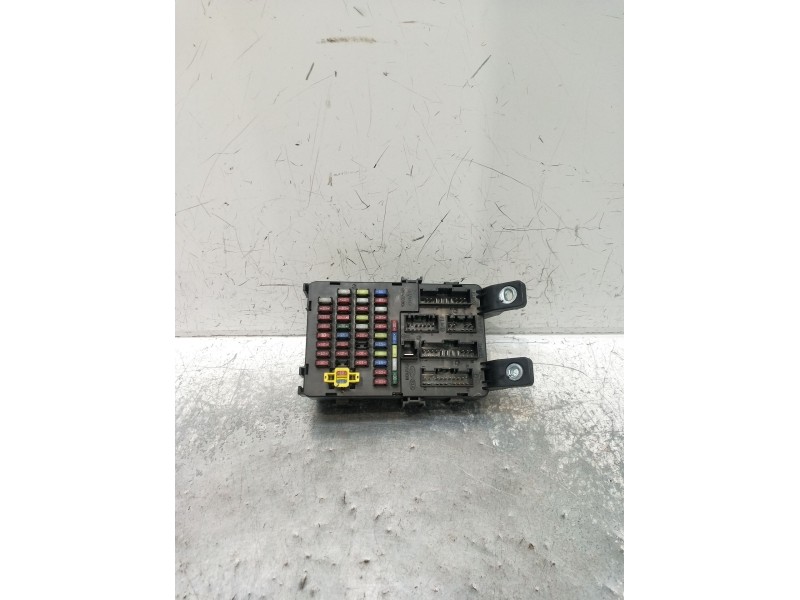 Recambio de caja reles / fusibles para hyundai accent iii sedán (mc) 1.4 gl referencia OEM IAM AK1075VA  
