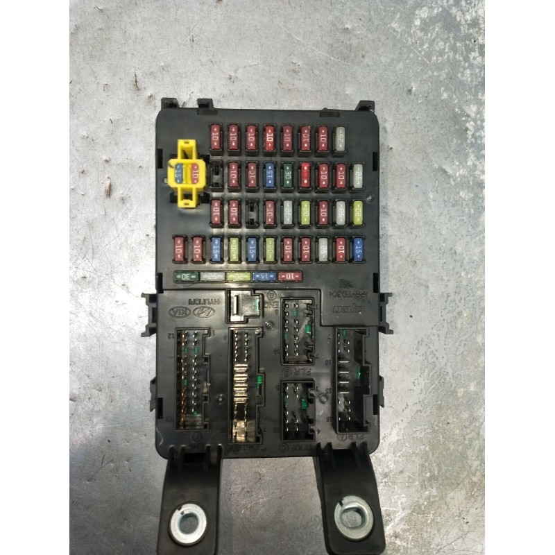 Recambio de caja reles / fusibles para hyundai accent iii sedán (mc) 1.4 gl referencia OEM IAM AK1075VA  