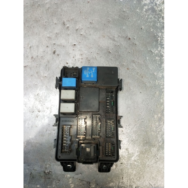 Recambio de caja reles / fusibles para hyundai accent iii sedán (mc) 1.4 gl referencia OEM IAM AK1075VA  
