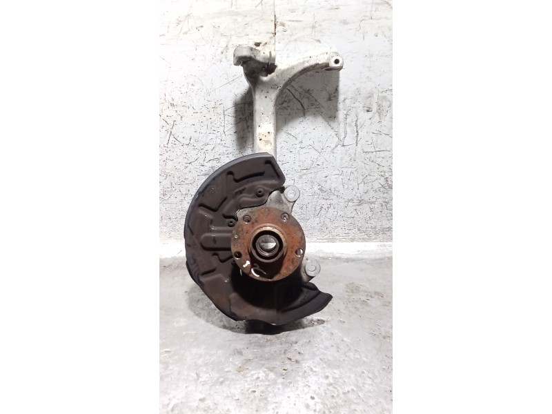 Recambio de mangueta delantera izquierda para audi a4 b7 (8ec) 3.0 tdi quattro referencia OEM IAM   