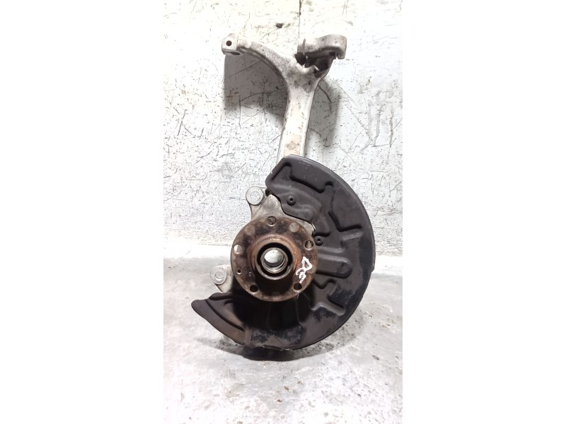 Recambio de mangueta delantera derecha para audi a4 b7 (8ec) 3.0 tdi quattro referencia OEM IAM   