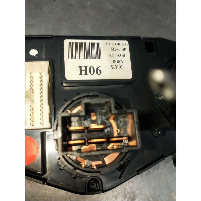Recambio de mando calefaccion / aire acondicionado para hyundai accent iii sedán (mc) 1.4 gl referencia OEM IAM 972501EXXX  