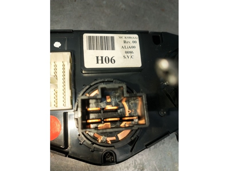 Recambio de mando calefaccion / aire acondicionado para hyundai accent iii sedán (mc) 1.4 gl referencia OEM IAM 972501EXXX  