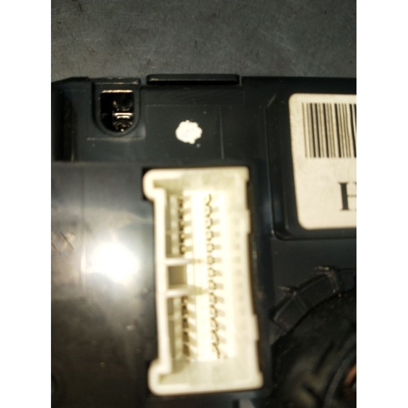 Recambio de mando calefaccion / aire acondicionado para hyundai accent iii sedán (mc) 1.4 gl referencia OEM IAM 972501EXXX  