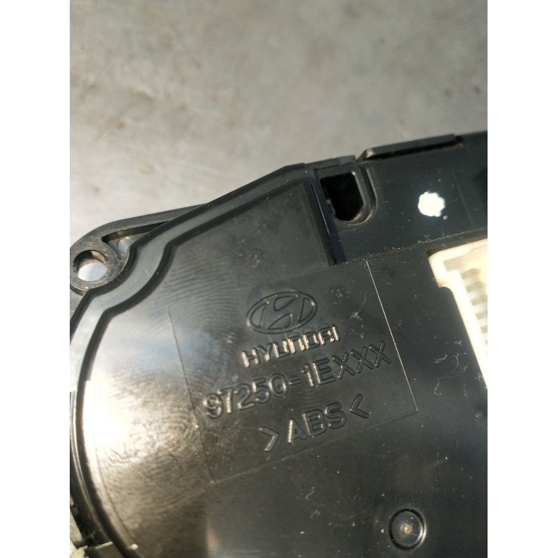 Recambio de mando calefaccion / aire acondicionado para hyundai accent iii sedán (mc) 1.4 gl referencia OEM IAM 972501EXXX  