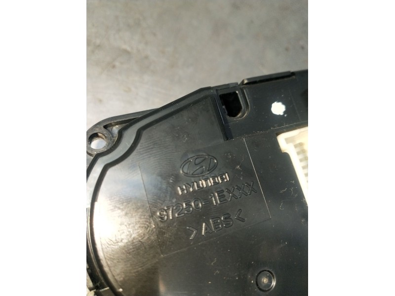 Recambio de mando calefaccion / aire acondicionado para hyundai accent iii sedán (mc) 1.4 gl referencia OEM IAM 972501EXXX  