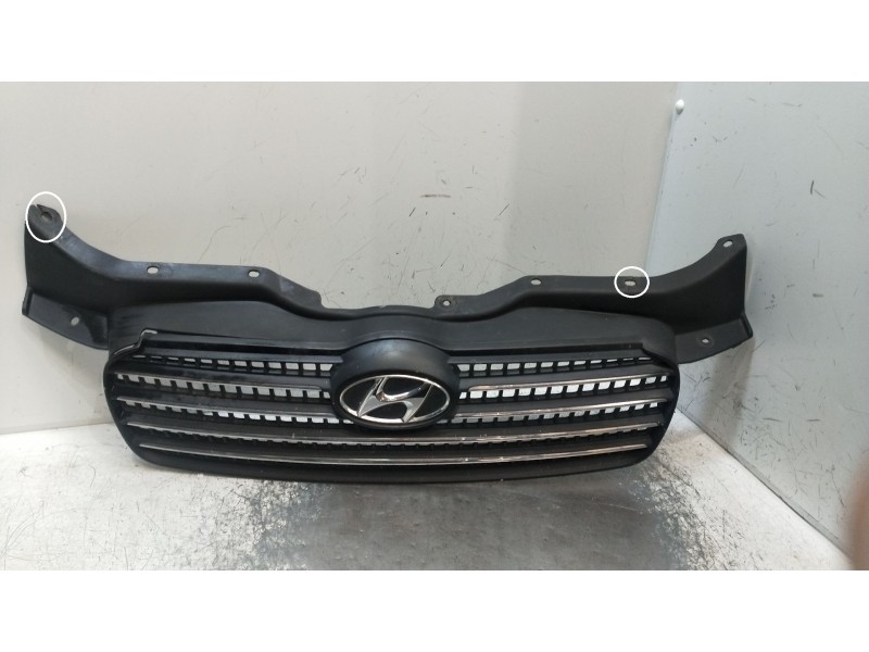 Recambio de rejilla delantera para hyundai accent iii sedán (mc) 1.4 gl referencia OEM IAM VER FOTOS  