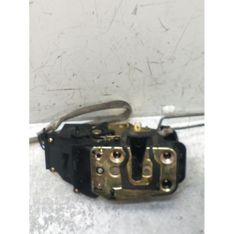 Recambio de motor cierre centralizado trasero derecho para kia carens i monospace (fc, fj) 2.0 crdi referencia OEM IAM   