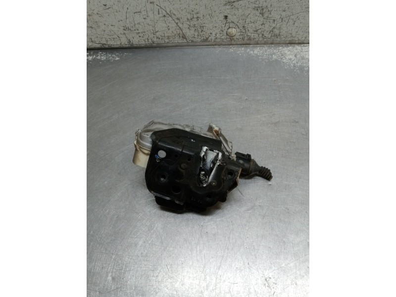 Recambio de motor cierre centralizado delantero izquierdo para audi a3 (8p1) 2.0 tdi 16v referencia OEM IAM   