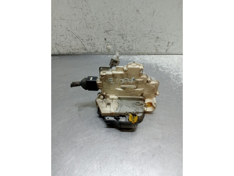 Recambio de motor cierre centralizado delantero izquierdo para audi a3 (8p1) 2.0 tdi 16v referencia OEM IAM   