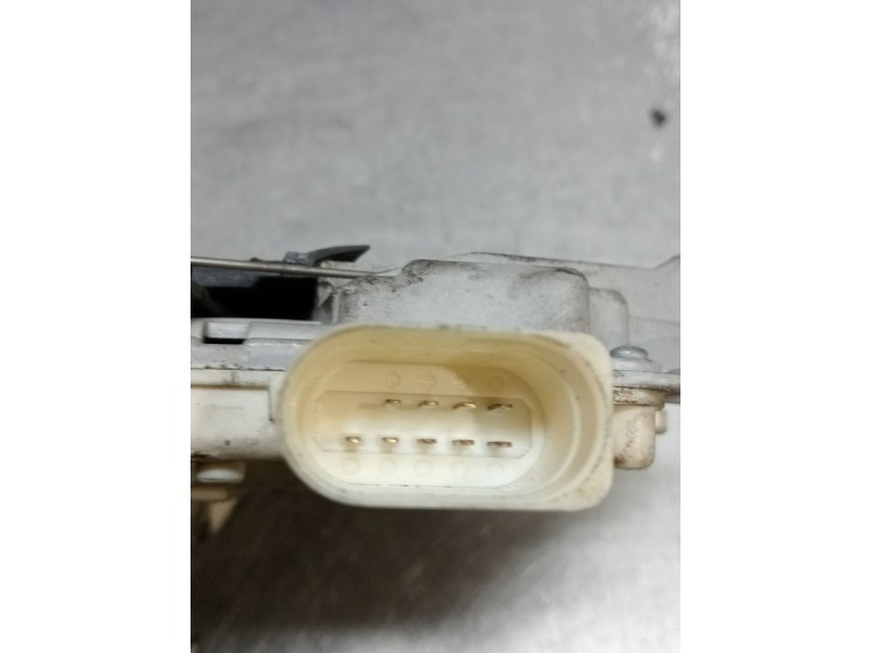 Recambio de motor cierre centralizado delantero izquierdo para audi a3 (8p1) 2.0 tdi 16v referencia OEM IAM   