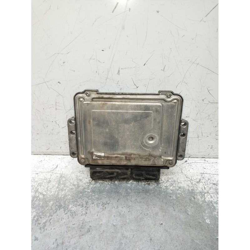 Recambio de centralita motor uce para opel zafira / zafira family b (a05) 1.9 cdti (m75) referencia OEM IAM 0281015767 55570807 