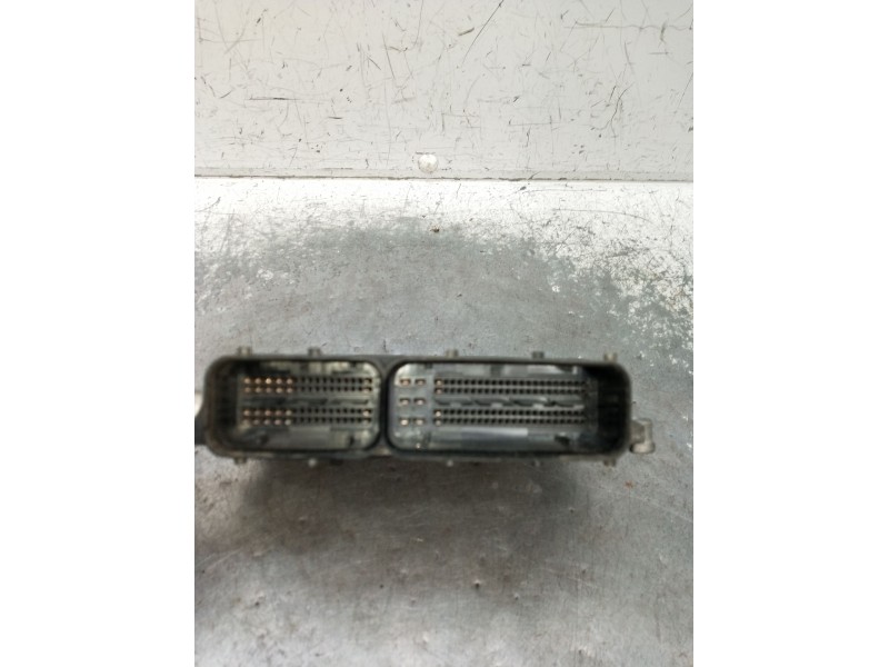 Recambio de centralita motor uce para opel zafira / zafira family b (a05) 1.9 cdti (m75) referencia OEM IAM 0281015767 55570807 