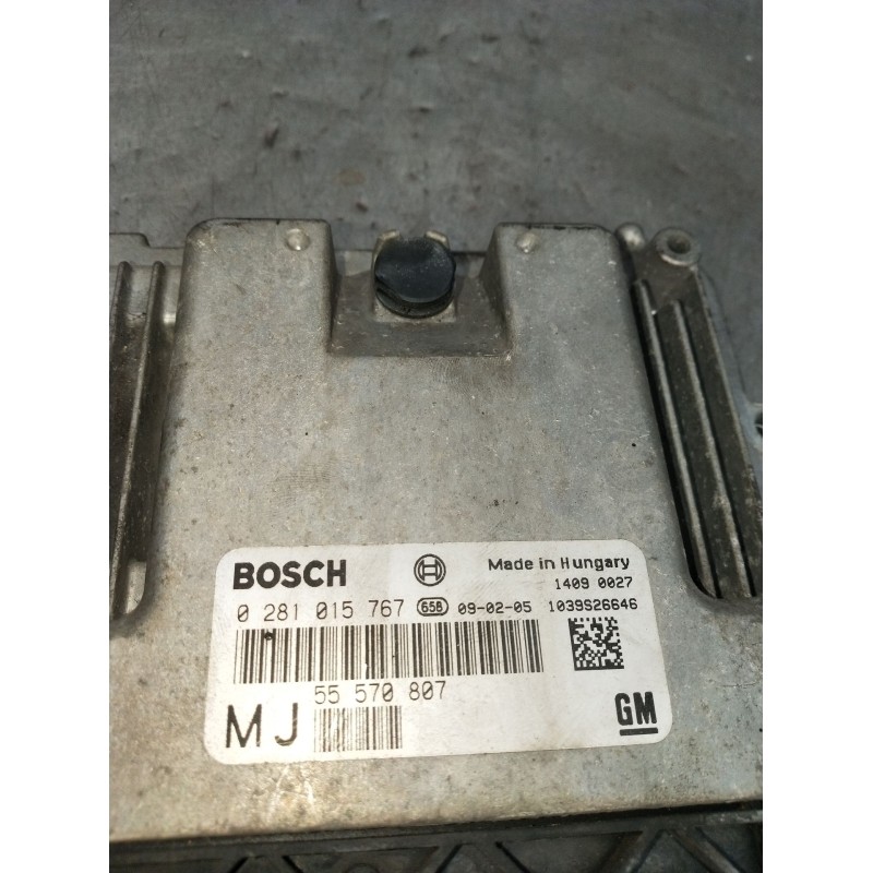Recambio de centralita motor uce para opel zafira / zafira family b (a05) 1.9 cdti (m75) referencia OEM IAM 0281015767 55570807 