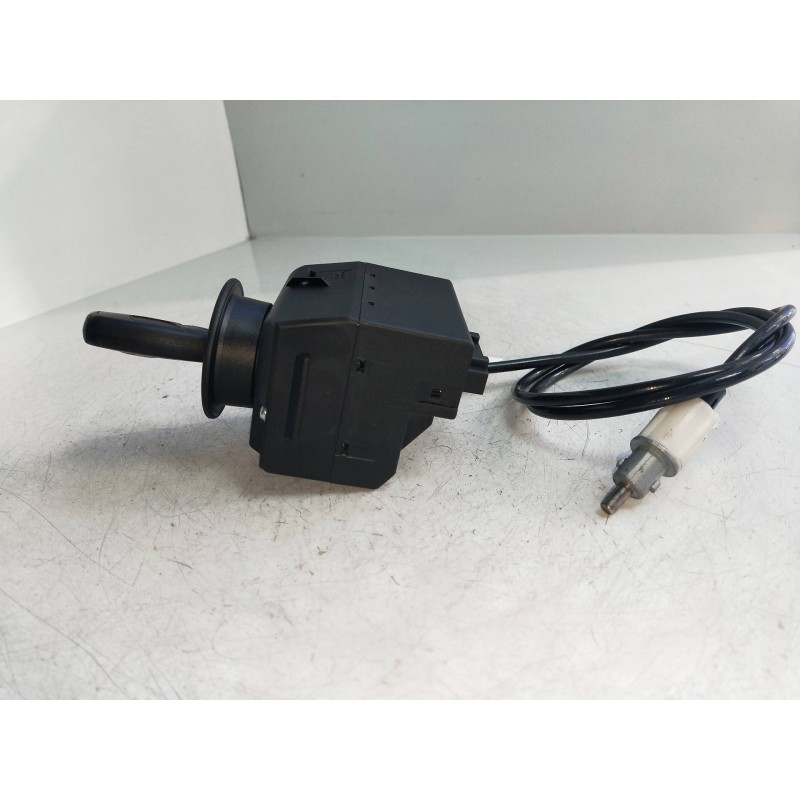 Recambio de conmutador de arranque para mercedes clase cls (w219) 3.0 cdi cat referencia OEM IAM 2115452308  