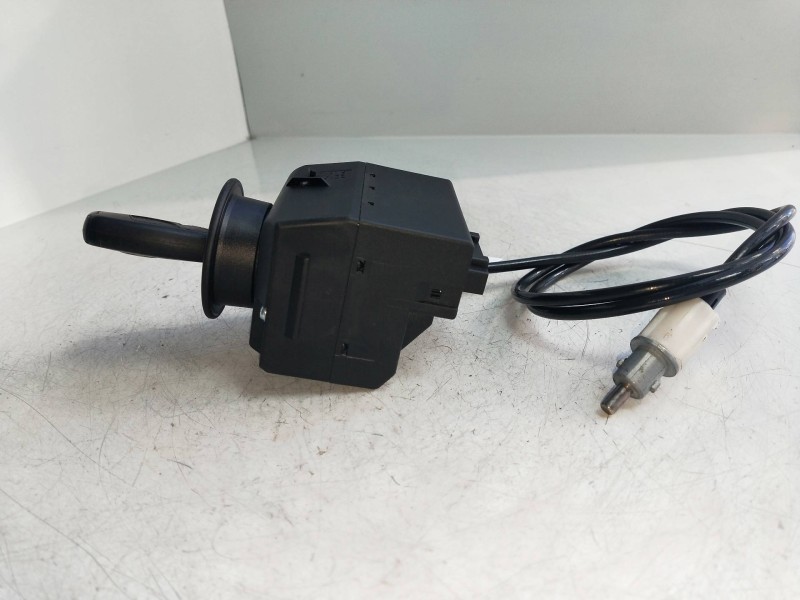 Recambio de conmutador de arranque para mercedes clase cls (w219) 3.0 cdi cat referencia OEM IAM 2115452308  