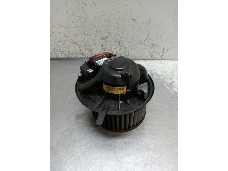 Recambio de motor calefaccion para audi a3 (8p1) 2.0 tdi 16v referencia OEM IAM 3C0907521D 2468105383 