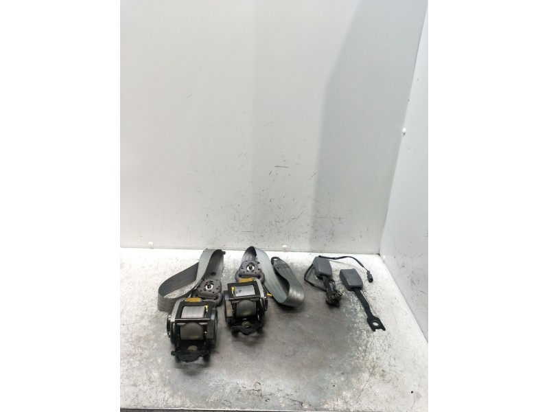 Recambio de juego cinturones delantero para kia carens i monospace (fc, fj) 2.0 crdi referencia OEM IAM  5P 