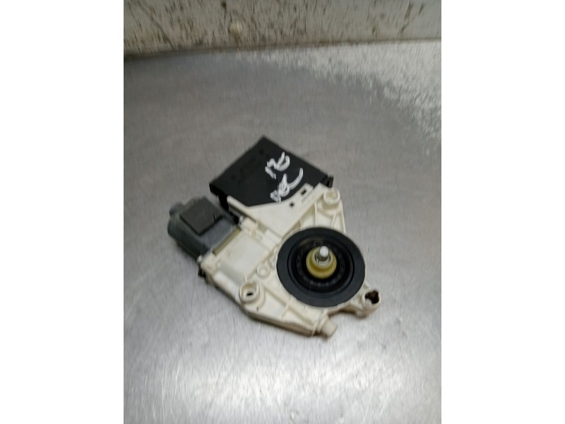 Recambio de elevalunas delantero izquierdo para audi a3 (8p1) 2.0 tdi 16v referencia OEM IAM 8P0959801K  
