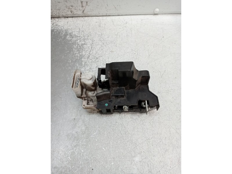 Recambio de motor cierre centralizado delantero izquierdo para fiat doblo cargo (223) 1.3 jtd referencia OEM IAM   