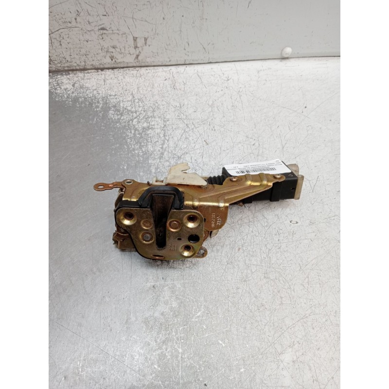 Recambio de motor cierre centralizado delantero izquierdo para opel corsa b 1.5 turbodiesel (lm0) referencia OEM IAM  3P 