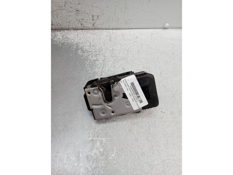 Recambio de motor cierre centralizado delantero izquierdo para opel corsa c club referencia OEM IAM   3P