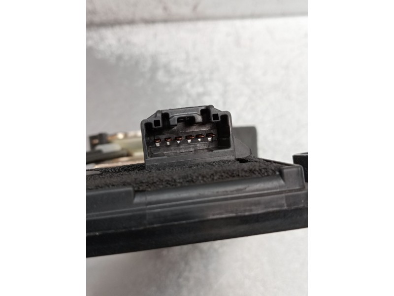 Recambio de motor cierre centralizado trasero derecho para mazda 2 berlina (dy) 1.4 diesel cat referencia OEM IAM   