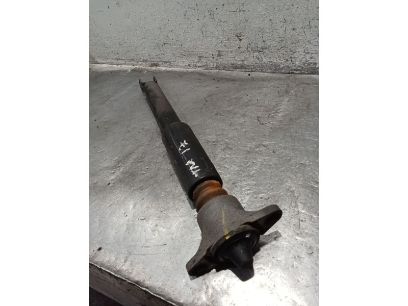 Recambio de amortiguador trasero izquierdo para kia cee´d (jd) 1.6 gt referencia OEM IAM   