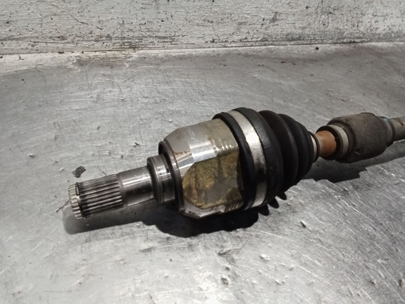 Recambio de transmision delantera izquierda para kia cee´d (jd) 1.6 gt referencia OEM IAM 49500A2500  