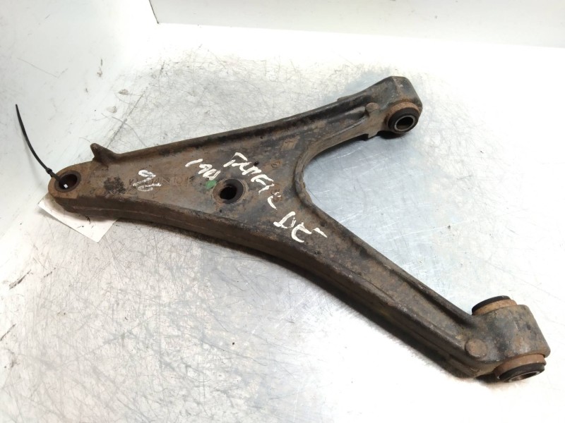 Recambio de brazo suspension inferior delantero derecho para renault trafic (desde 5.89) referencia OEM IAM   