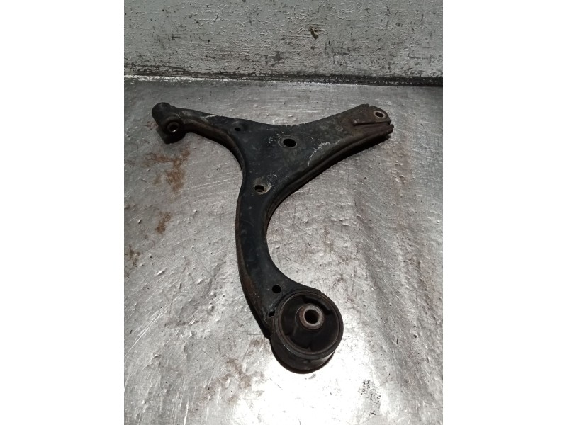 Recambio de brazo suspension inferior delantero derecho para hyundai accent iii sedán (mc) 1.4 gl referencia OEM IAM   