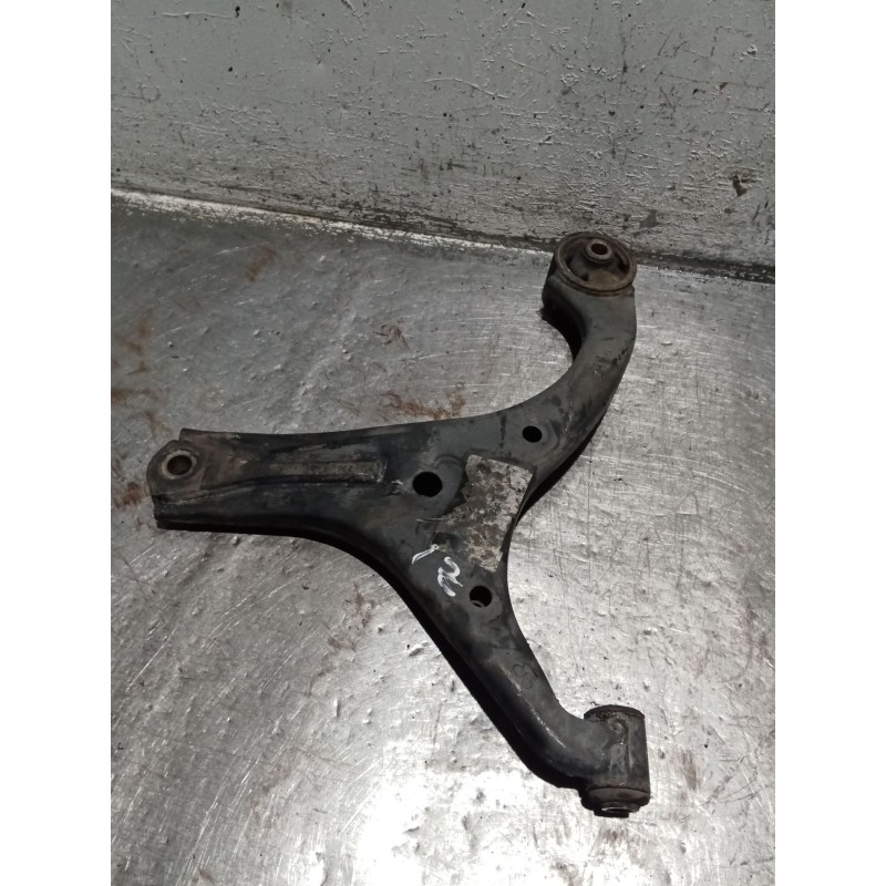 Recambio de brazo suspension inferior delantero izquierdo para hyundai accent iii sedán (mc) 1.4 gl referencia OEM IAM   