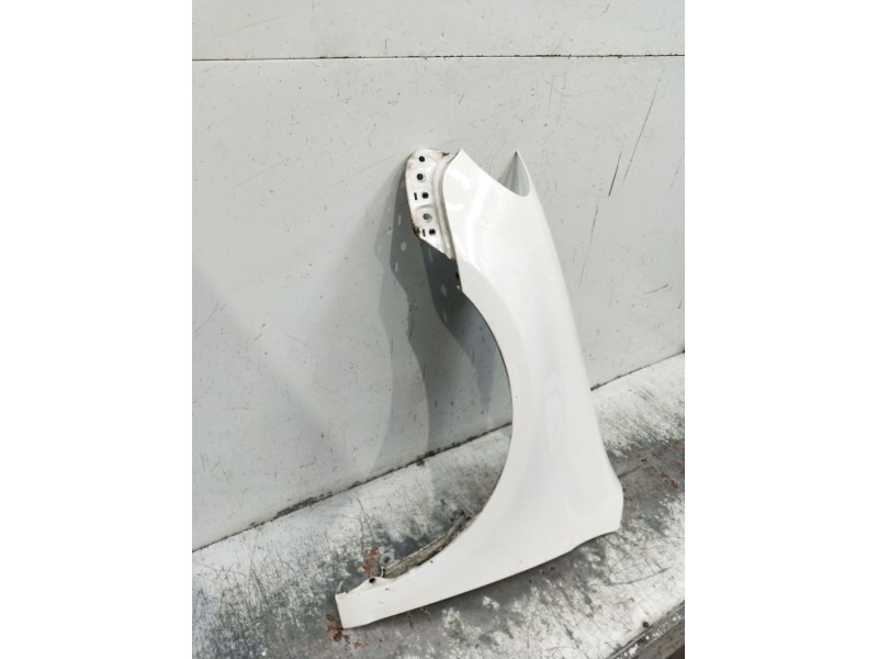 Recambio de aleta delantera izquierda para volkswagen golf vi (5k1) 2.0 tdi referencia OEM IAM   