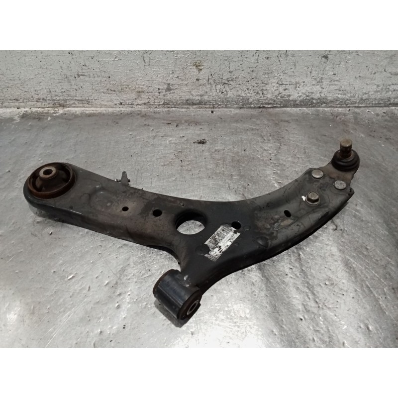 Recambio de brazo suspension inferior delantero izquierdo para kia cee´d (jd) 1.6 gt referencia OEM IAM   
