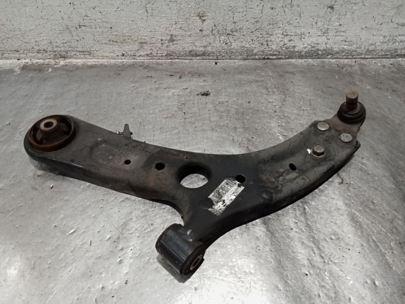 Recambio de brazo suspension inferior delantero izquierdo para kia cee´d (jd) 1.6 gt referencia OEM IAM   