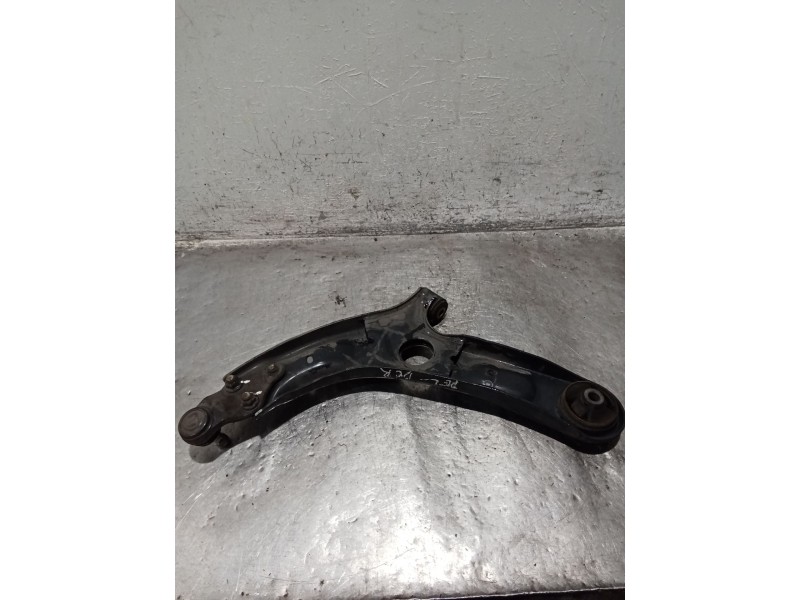 Recambio de brazo suspension inferior delantero derecho para kia cee´d (jd) 1.6 gt referencia OEM IAM   