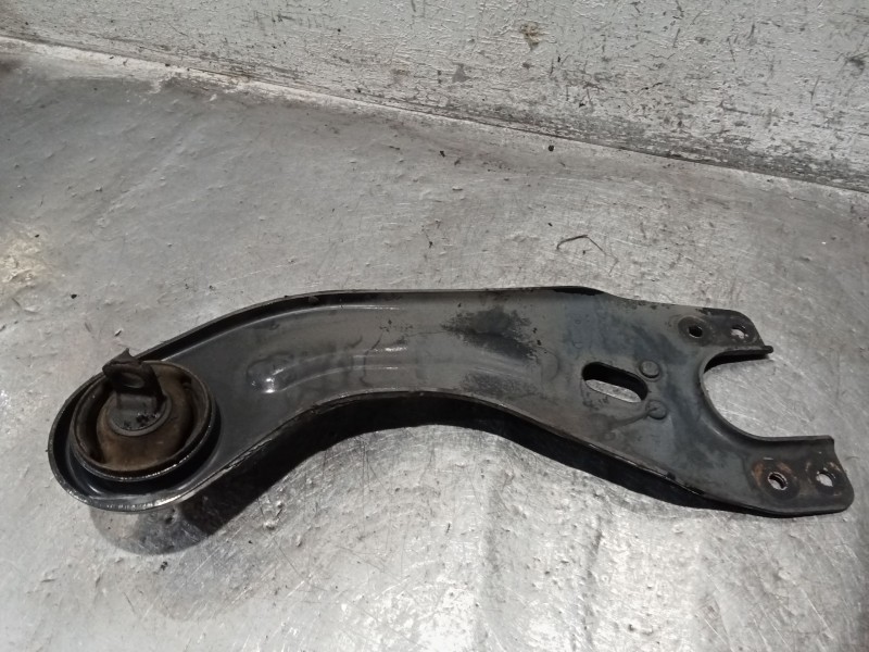 Recambio de tirante trasero derecho para kia cee´d (jd) 1.6 gt referencia OEM IAM   