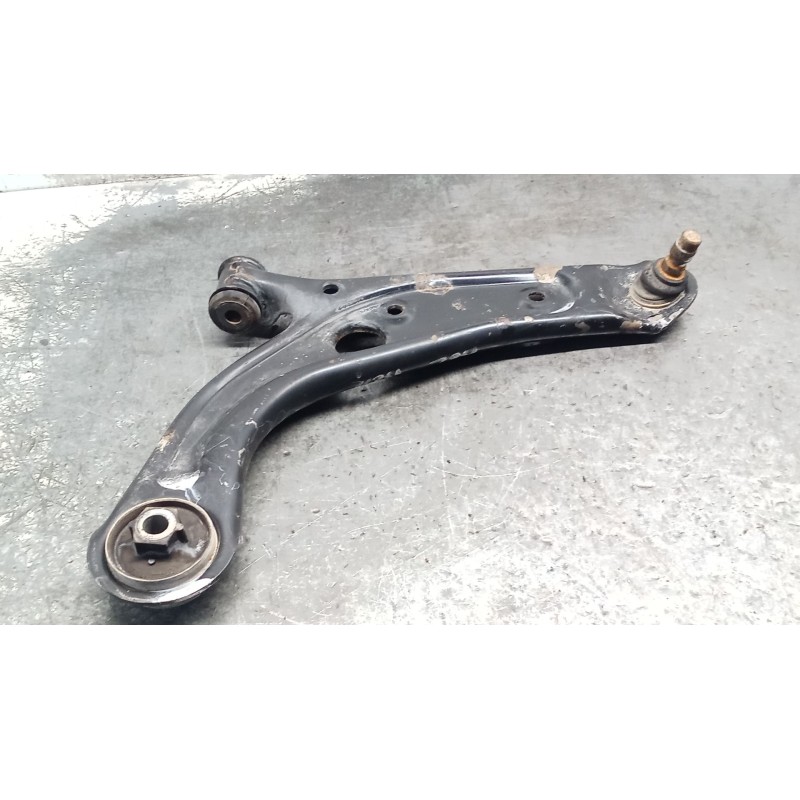 Recambio de brazo suspension inferior delantero derecho para fiat 500 312 1.0 hybrid referencia OEM IAM 00520139610  