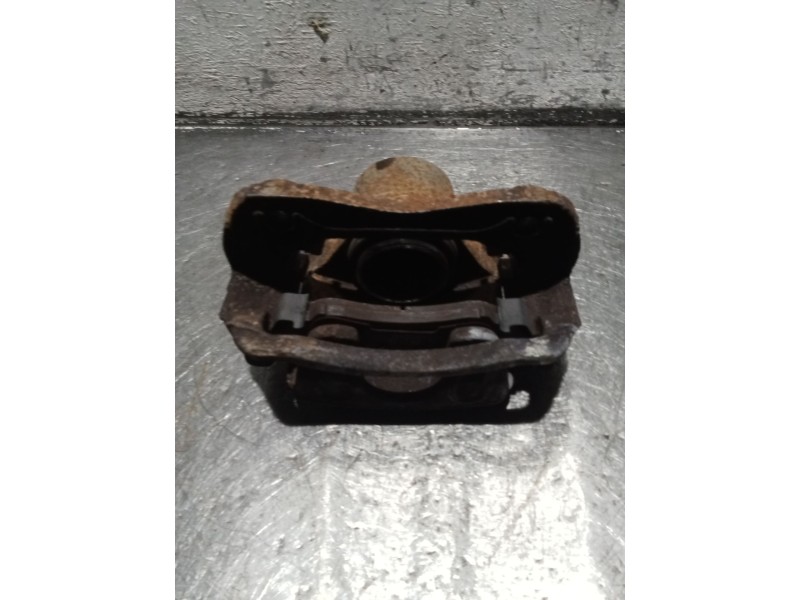 Recambio de pinza freno delantera izquierda para hyundai elantra iii sedán (xd) 1.6 referencia OEM IAM   