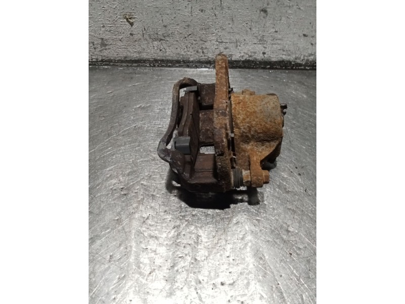 Recambio de pinza freno delantera izquierda para hyundai elantra iii sedán (xd) 1.6 referencia OEM IAM   