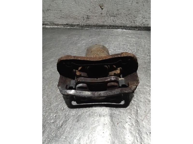Recambio de pinza freno delantera derecha para hyundai elantra iii sedán (xd) 1.6 referencia OEM IAM   
