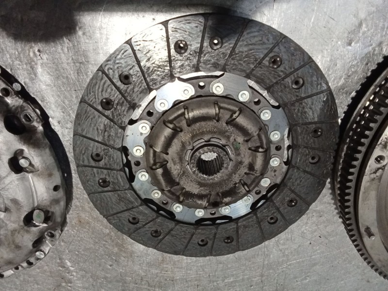 Recambio de kit embrague para volkswagen passat b6 (3c2) 2.0 tdi 16v referencia OEM IAM 32403355 CAB 