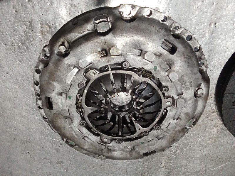 Recambio de kit embrague para volkswagen passat b6 (3c2) 2.0 tdi 16v referencia OEM IAM 32403355 CAB 