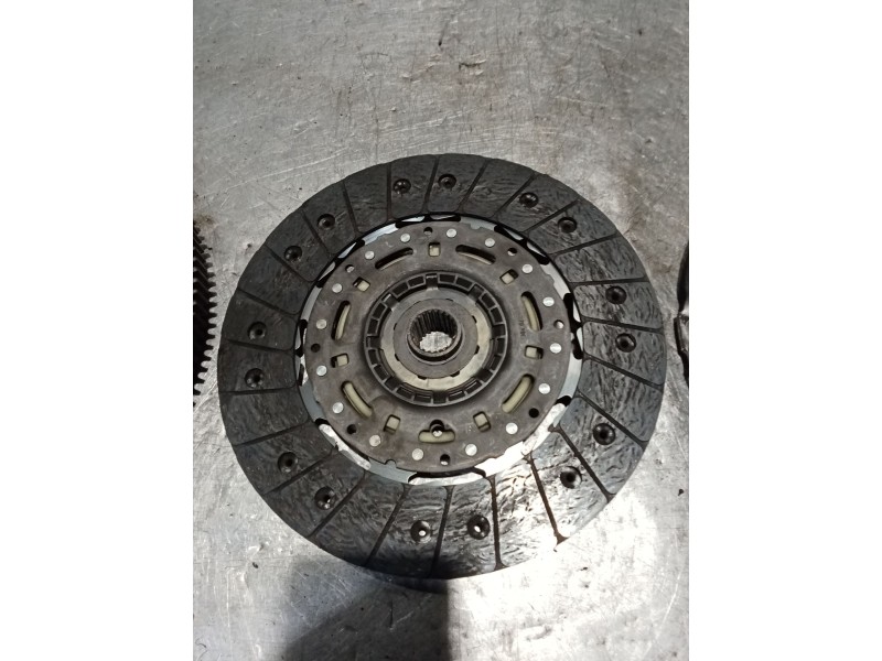 Recambio de kit embrague para volkswagen passat b6 (3c2) 2.0 tdi 16v referencia OEM IAM 32403355 CAB 