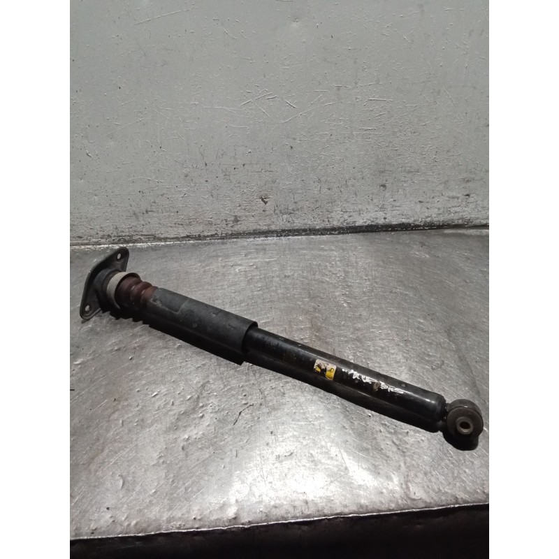 Recambio de amortiguador trasero derecho para hyundai accent iii sedán (mc) 1.4 gl referencia OEM IAM   