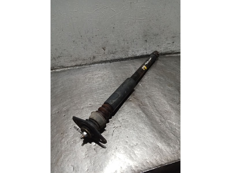 Recambio de amortiguador trasero derecho para hyundai accent iii sedán (mc) 1.4 gl referencia OEM IAM   