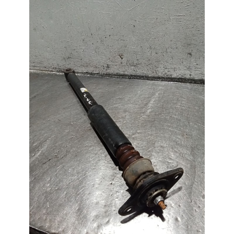 Recambio de amortiguador trasero izquierdo para hyundai accent iii sedán (mc) 1.4 gl referencia OEM IAM   