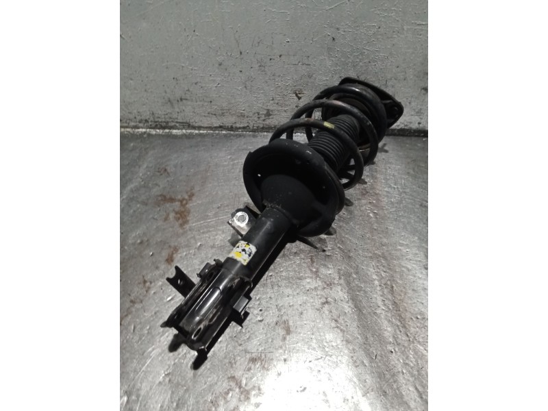 Recambio de amortiguador delantero derecho para hyundai accent iii sedán (mc) 1.4 gl referencia OEM IAM   