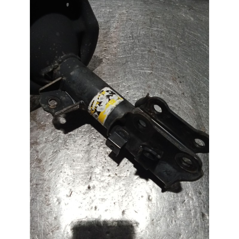 Recambio de amortiguador delantero derecho para hyundai accent iii sedán (mc) 1.4 gl referencia OEM IAM   